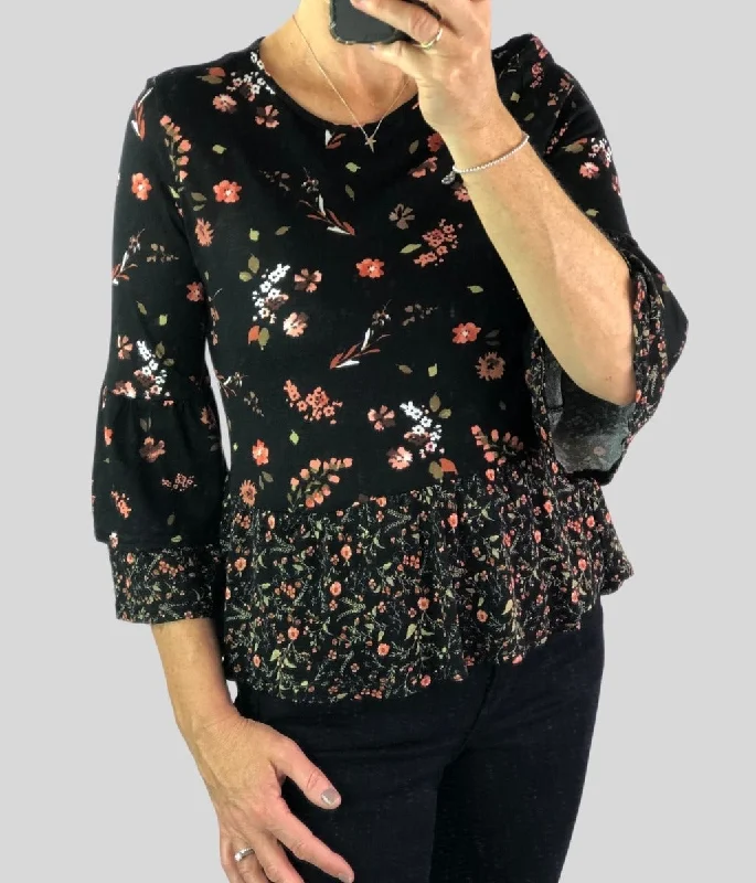 Flute Sleeve Floral Top Laid